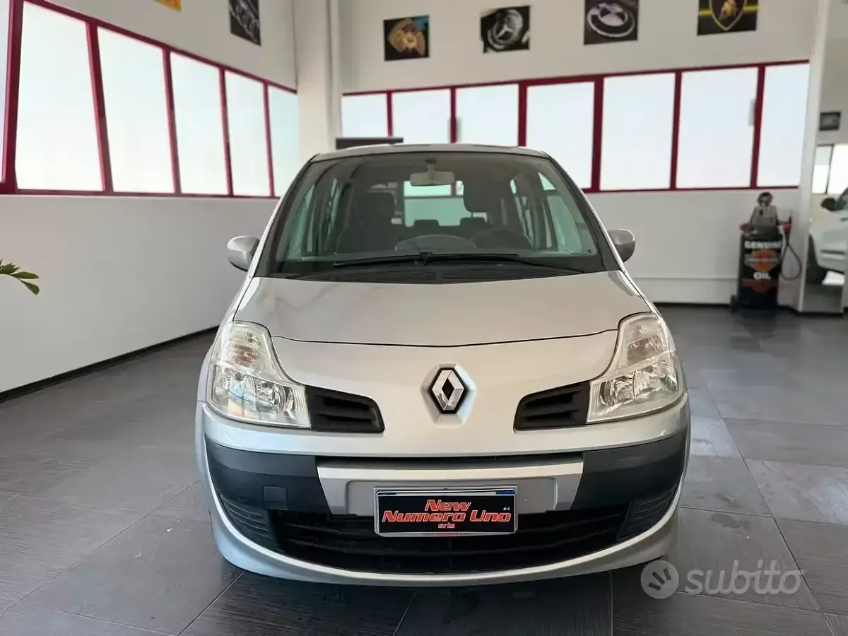 Usata Renault Modus 68 CV (50 kW) 2009 Grigio Monovolume