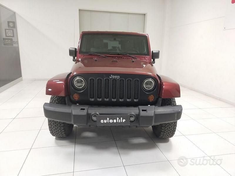 Usata Jeep Wrangler Sahara 177 CV (130 kW) 2009 Bordeaux SUV