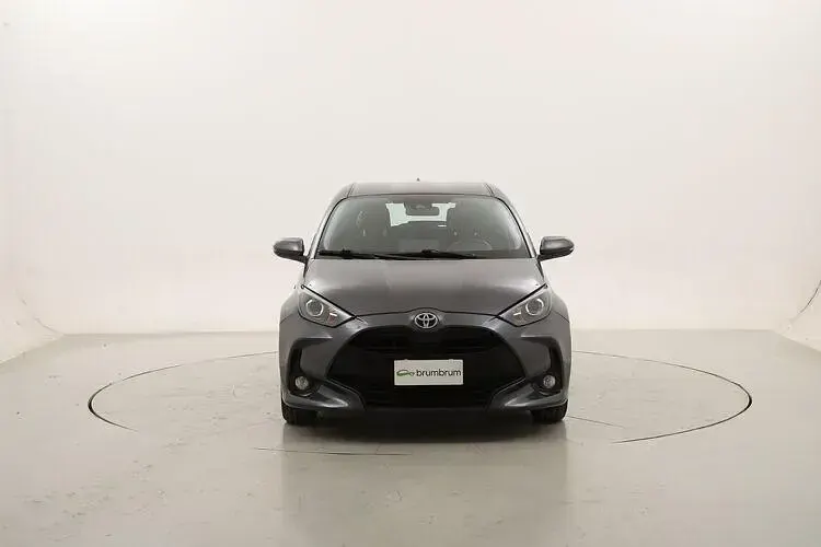 Usata Toyota Yaris Hybrid Business Edition 115 CV (84 kW) 2021 Grigio Berlina