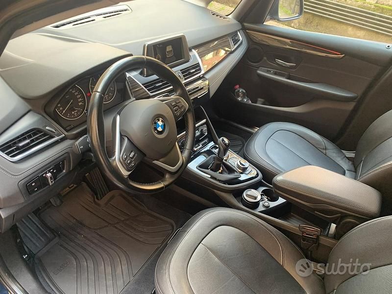 Usata BMW 216 Luxury Line 2016 Blu Station wagon
