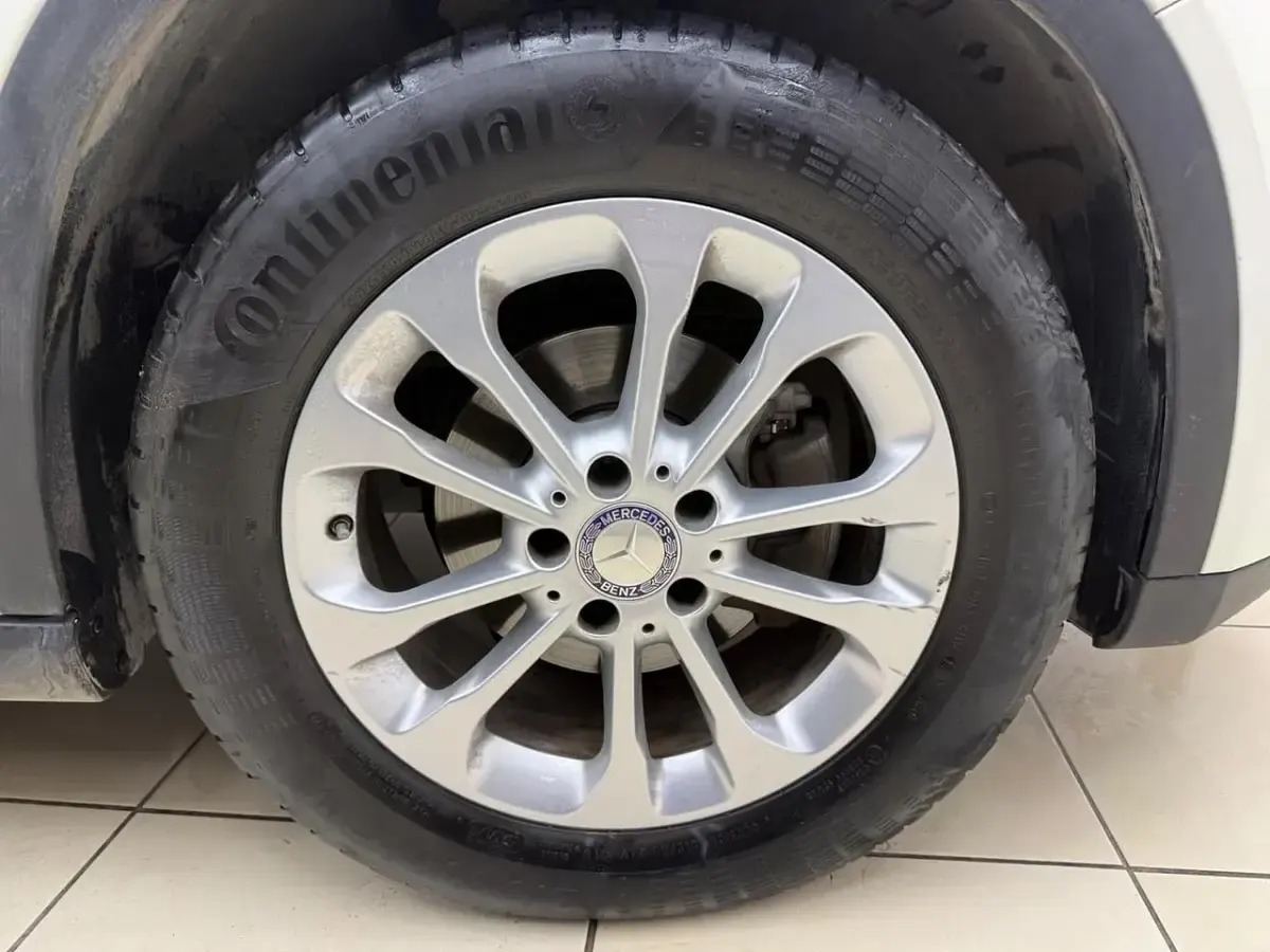 Usata Mercedes GLA200 136 CV (100 kW) 2015 Bianco SUV