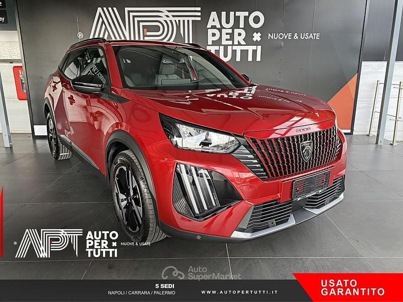 Usata Peugeot 2008 Allure 101 CV (74 kW) 2024 Rosso SUV