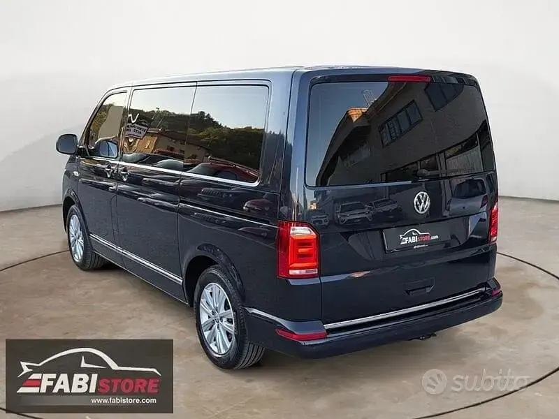 Usata VW Multivan 204 CV (150 kW) 2017 Blu Monovolume
