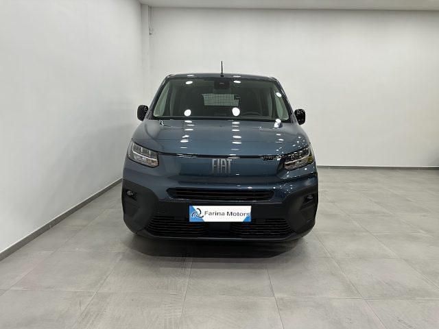 Usata Fiat Doblò 131 CV (96 kW) 2024 Vari colori Monovolume