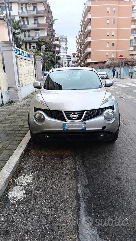 Usata Nissan Juke Acenta 109 CV (80 kW) 2012 Grigio SUV