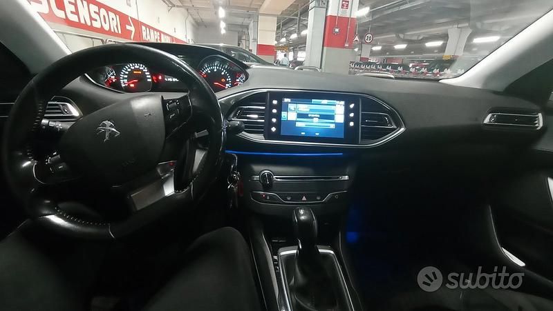 Usata Peugeot 308 100 CV (73 kW) 2015 Bianco Berlina
