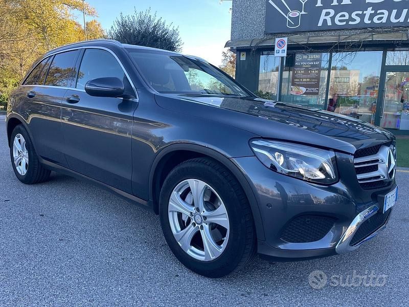 Usata Mercedes GLC220 170 CV (125 kW) 2016 Grigio SUV