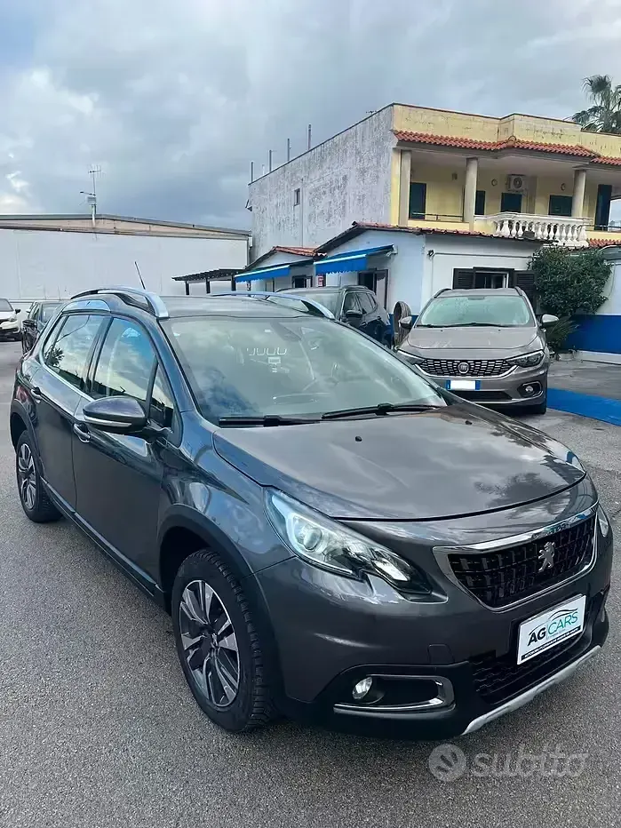 Usata Peugeot 2008 Allure 120 CV (88 kW) 2019 Grigio SUV