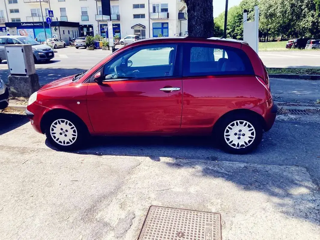 Usata Lancia Ypsilon 69 CV (50 kW) 2004 Utilitaria