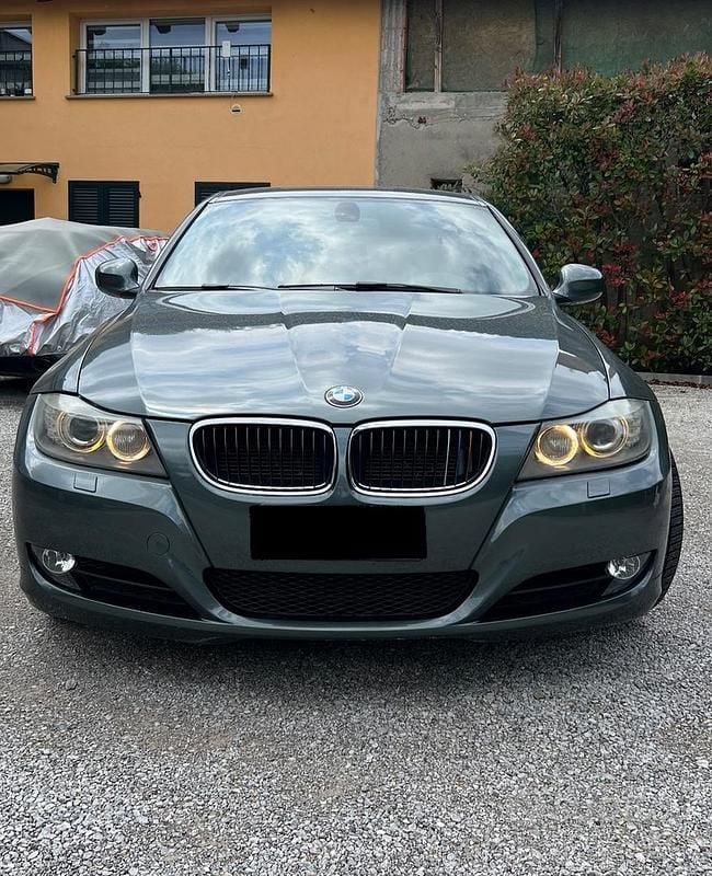 Usata 2012 BMW 320 Comfort Edition Station wagon | 4900 € (Ottimo prezzo) - Immagine 1/4