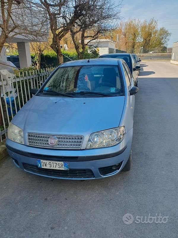 Usata Fiat Punto 2009 Blu Utilitaria