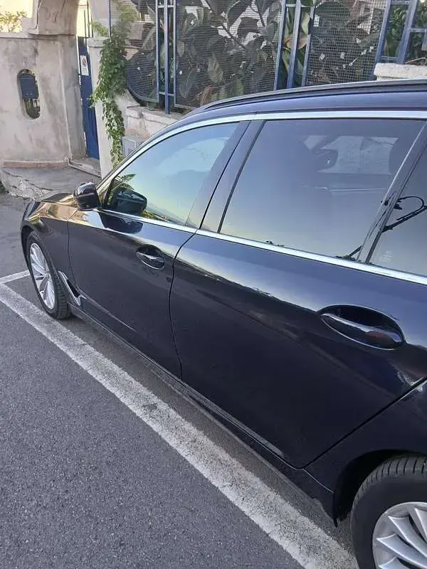 Begagnad BMW 520 Luxury Line 190 HK (139 kW) 2019 Blå Kombi