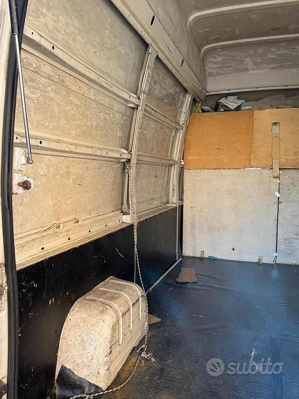 Usata Fiat Ducato 75 CV (55 kW) 2004 Bianco Furgone