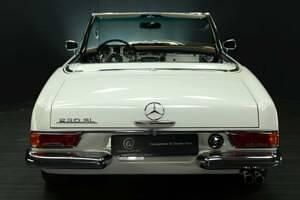 Usata Mercedes 230 150 CV (110 kW) 1967 Bianco Cabrio