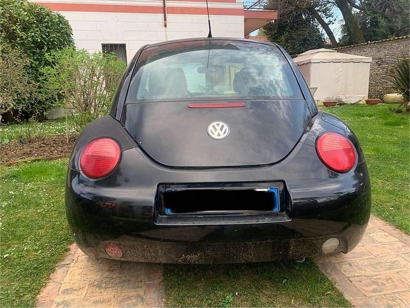 Usata VW New Beetle 105 CV (77 kW) 2005 Utilitaria