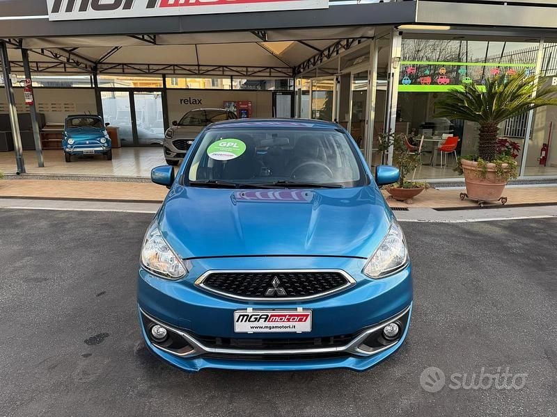 Usata Mitsubishi Space Star Invite 71 CV (52 kW) 2018 Blu Utilitaria