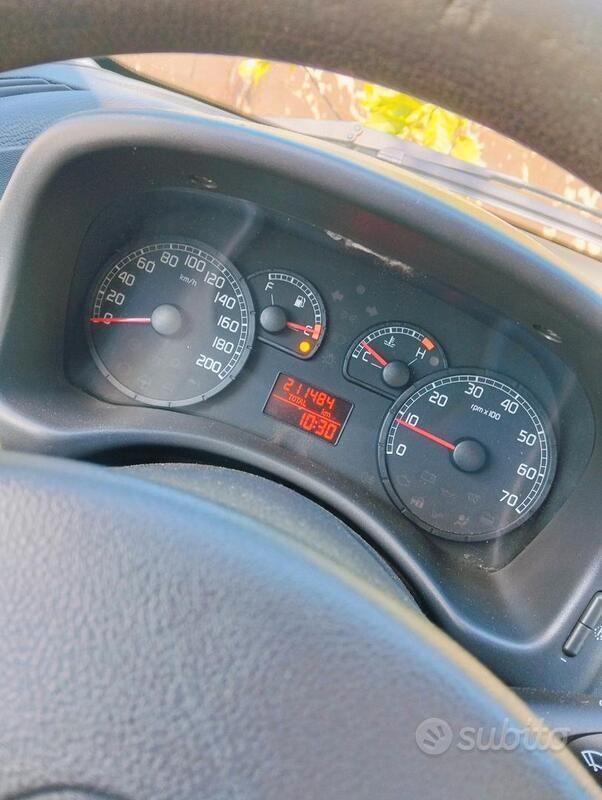 Usata Fiat Punto 60 CV (44 kW) 2001 Utilitaria