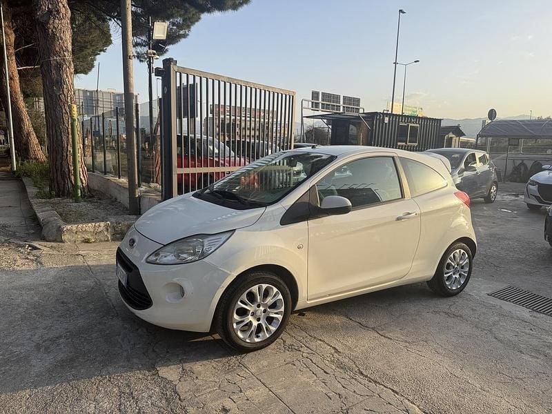 Usata Ford Ka Titanium 74 CV (54 kW) 2009 Bianco Utilitaria