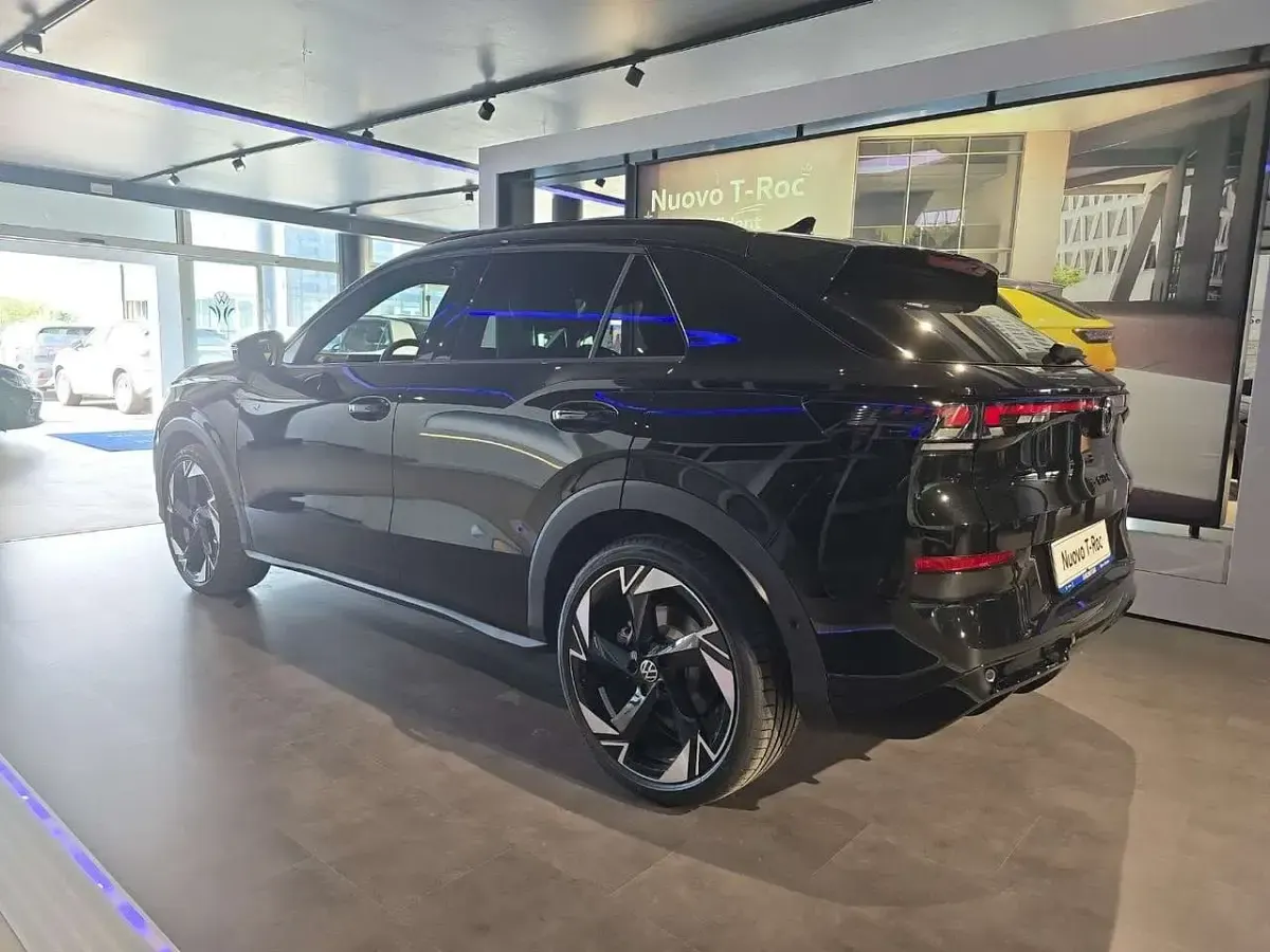 Nuova VW T-Roc R-line 150 CV (110 kW) 2026 Nero SUV