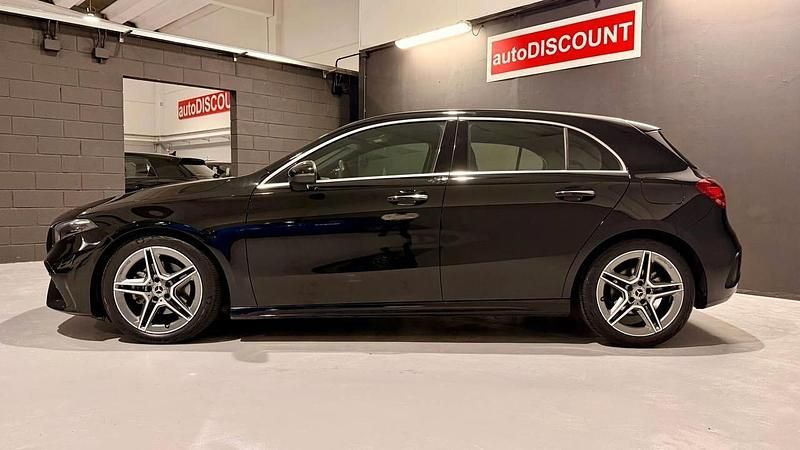 Usata Mercedes A180 AMG Line Premium 115 CV (84 kW) 2025 Nero Berlina