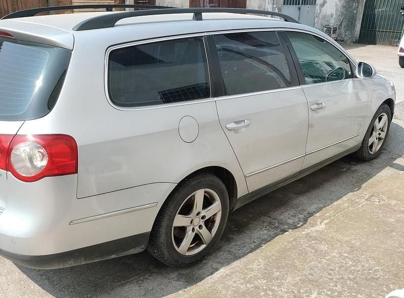 Usata 2009 VW Passat Tre volumi | 900 € (Super prezzo) - Immagine 1/4