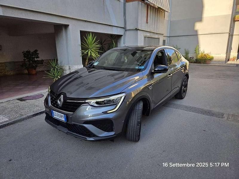 Usata Renault Arkana R.S. 94 CV (69 kW) 2021 Grigio SUV