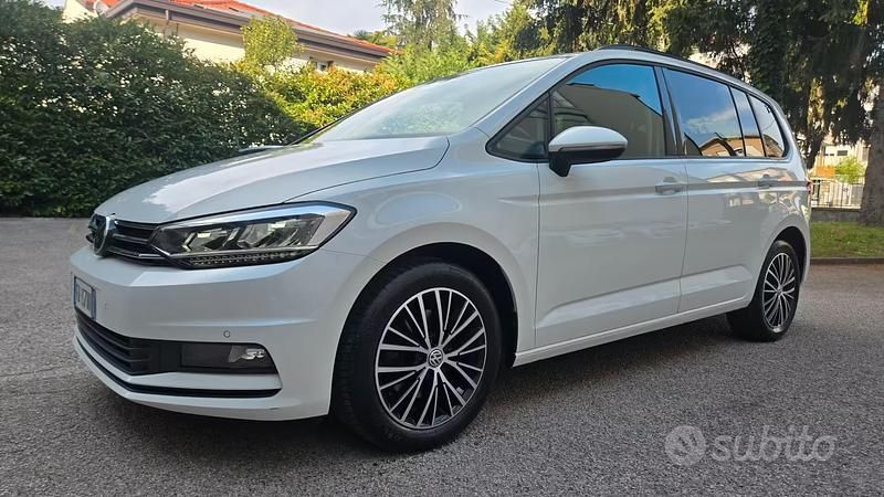 Usata VW Touran Executive 150 CV (110 kW) 2019 Bianco Monovolume