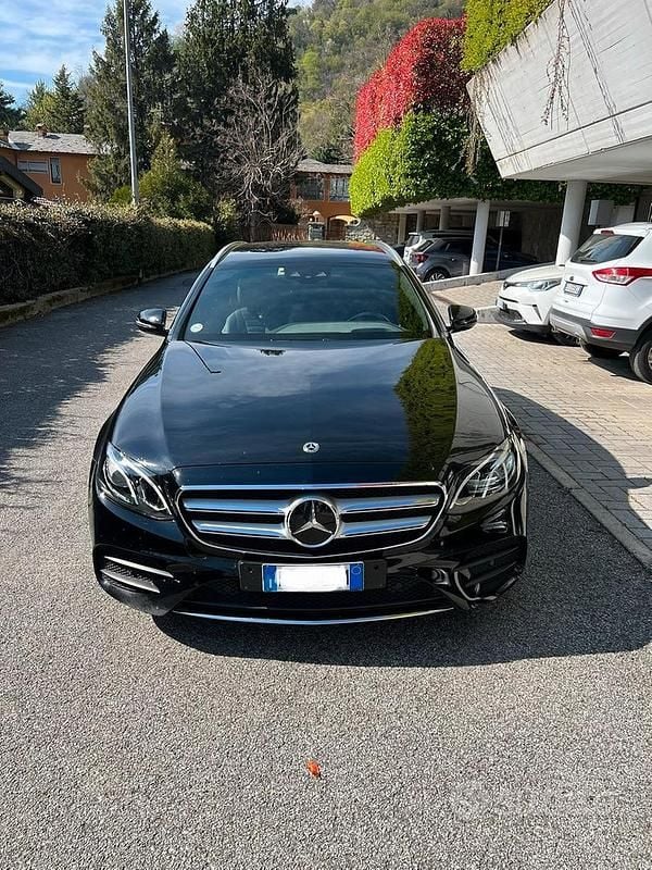Usata Mercedes E220 194 CV (142 kW) 2020 Nero Station wagon