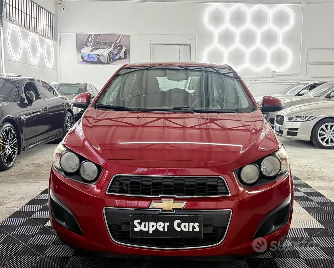 Usata Chevrolet Aveo LS 84 CV (61 kW) 2013 Rosso Berlina