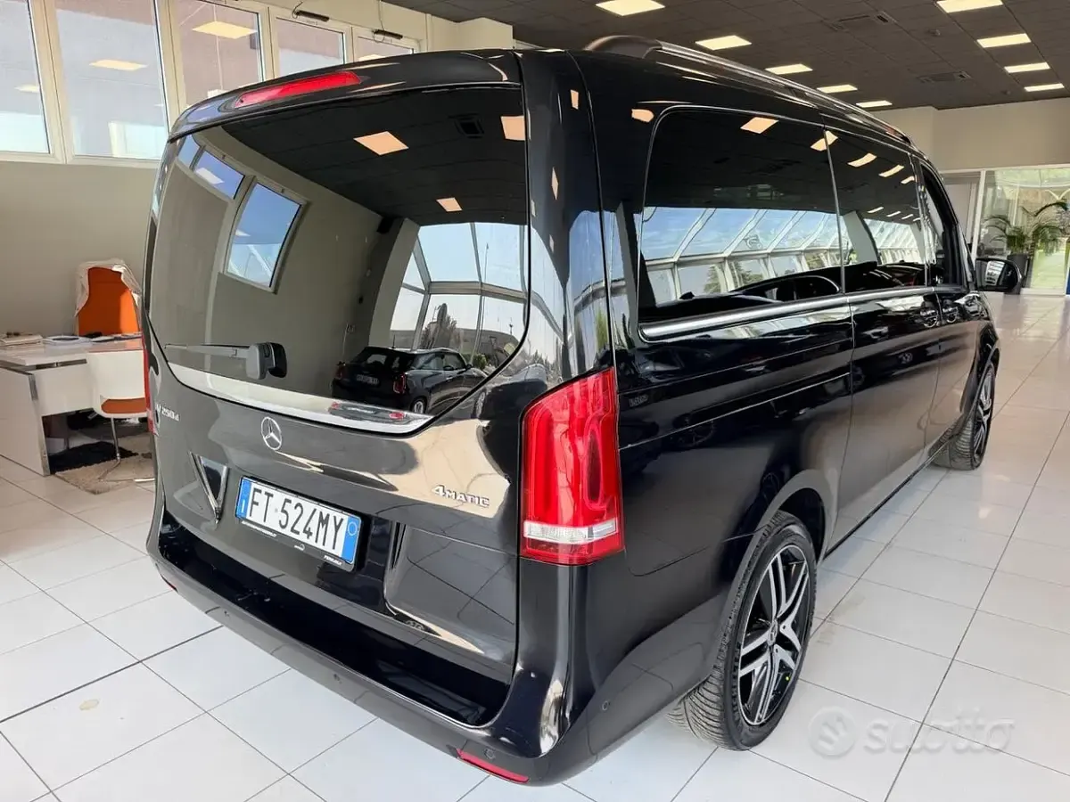 Usata Mercedes V250 Premium 190 CV (139 kW) 2018 Nero Monovolume