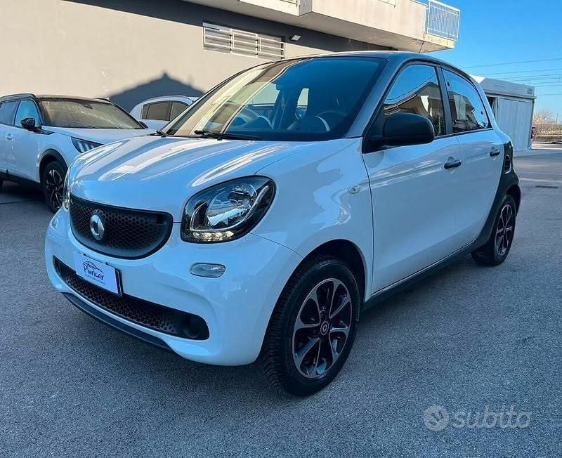 Bianco Usata 2017 Smart ForFour Passion Utilitaria | 10.900 € (Ottimo prezzo) - Immagine 1/4