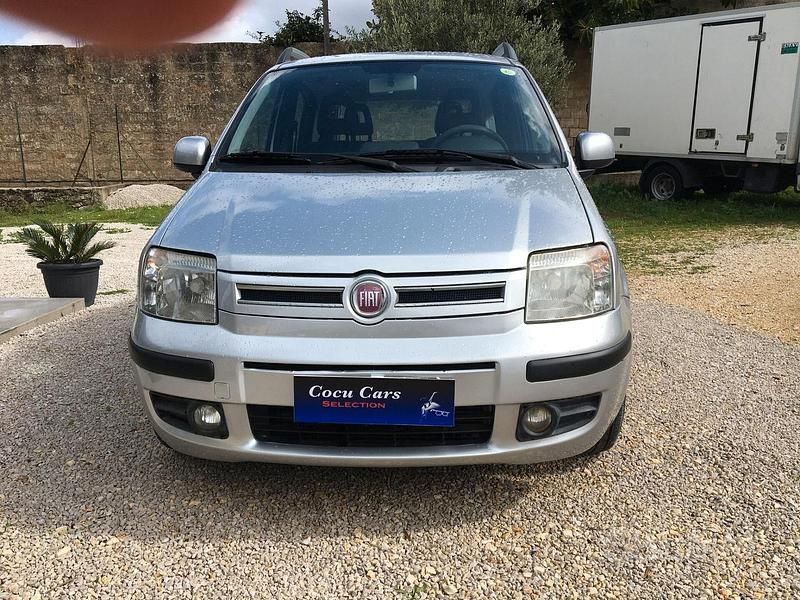 Usata Fiat Panda Dynamic 69 CV (50 kW) 2011 Grigio Berlina