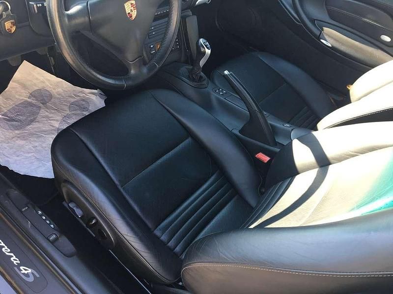 Usata Porsche 911 Carrera 4S Cabriolet 320 CV (235 kW) 2004 Cabrio