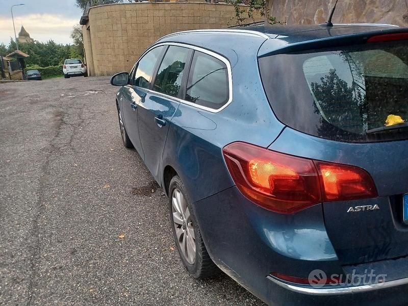 Usata Opel Astra 136 CV (100 kW) 2016 Blu Berlina