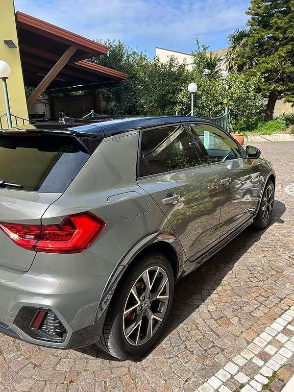 Usata Audi A1 Ambiente 110 CV (80 kW) 2022 Grigio SUV