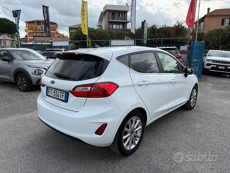 Usata Ford Fiesta Titanium 86 CV (63 kW) 2018 Bianco Berlina