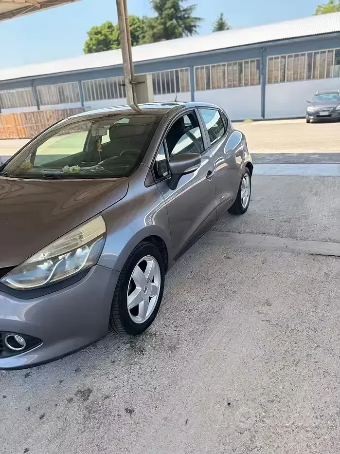 Usata Renault Clio IV 73 CV (53 kW) 2013 Berlina