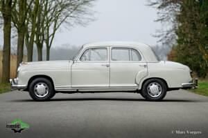 Usata Mercedes 220 106 CV (77 kW) 1958 Grigio Berlina