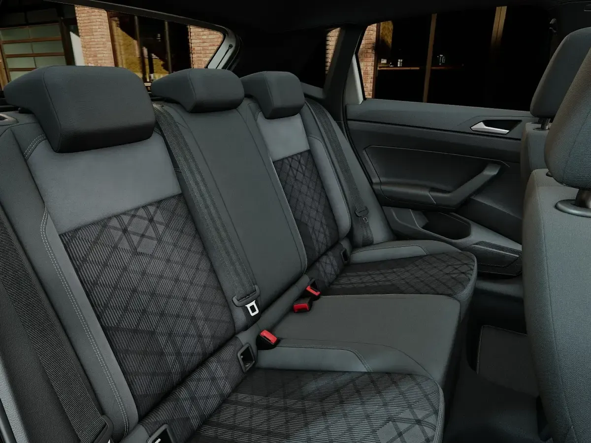 Nuova VW Polo R-line Plus 95 CV (69 kW) 2026 Reflex silver metallizzato Utilitaria