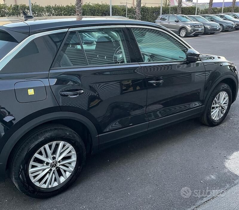 Usata VW T-Roc 116 CV (85 kW) 2021 Nero SUV