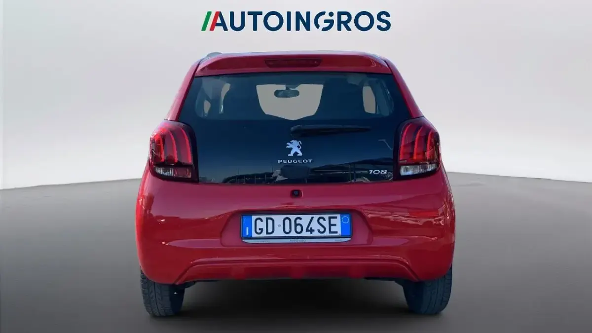 Usata Peugeot 108 Active 72 CV (52 kW) 2020 Rosso Berlina