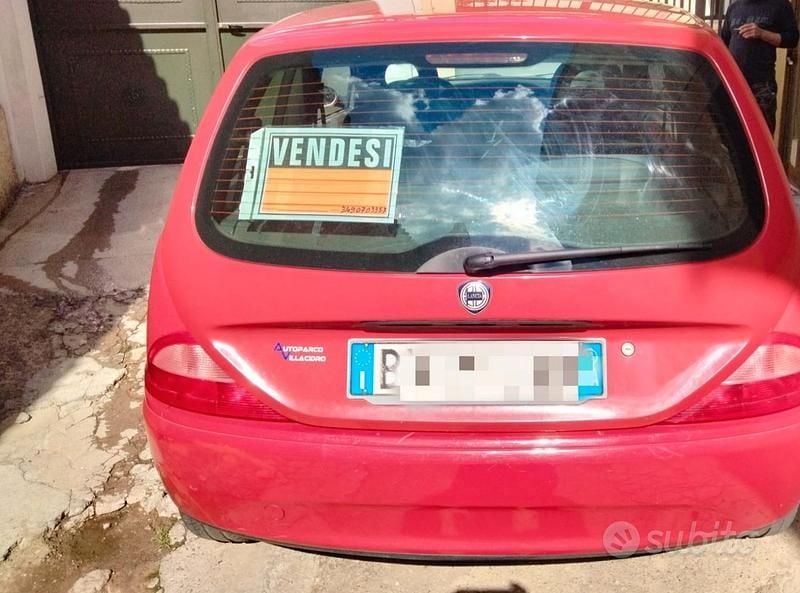 Usata Lancia Ypsilon 2002 Rosso Utilitaria