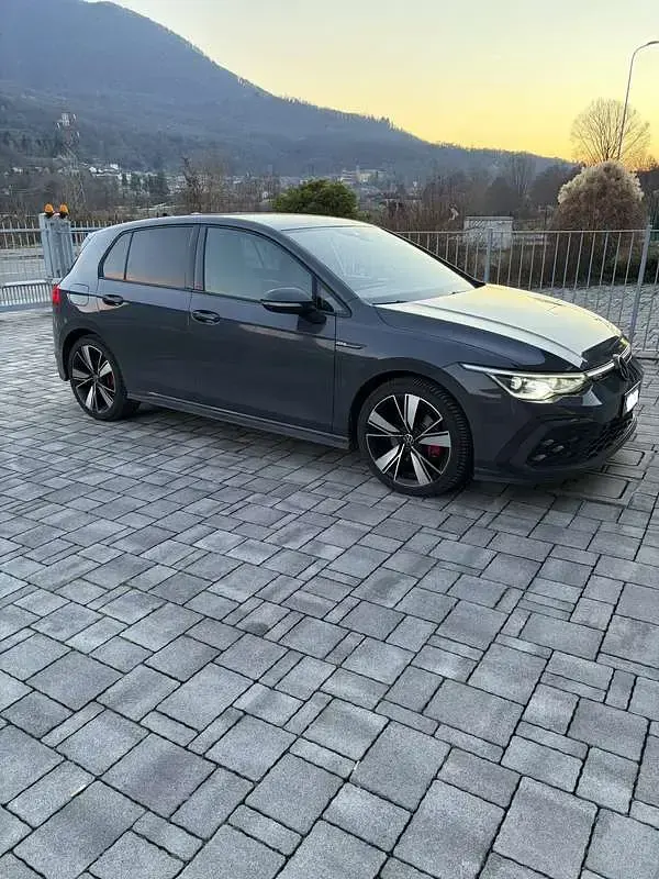 Usata VW Golf VIII GTD 200 CV (147 kW) 2022 Grigio Berlina