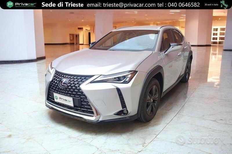 Grigio Usata 2019 Lexus UX Executive Line SUV | 19.300 € (Super prezzo) - Immagine 1/4