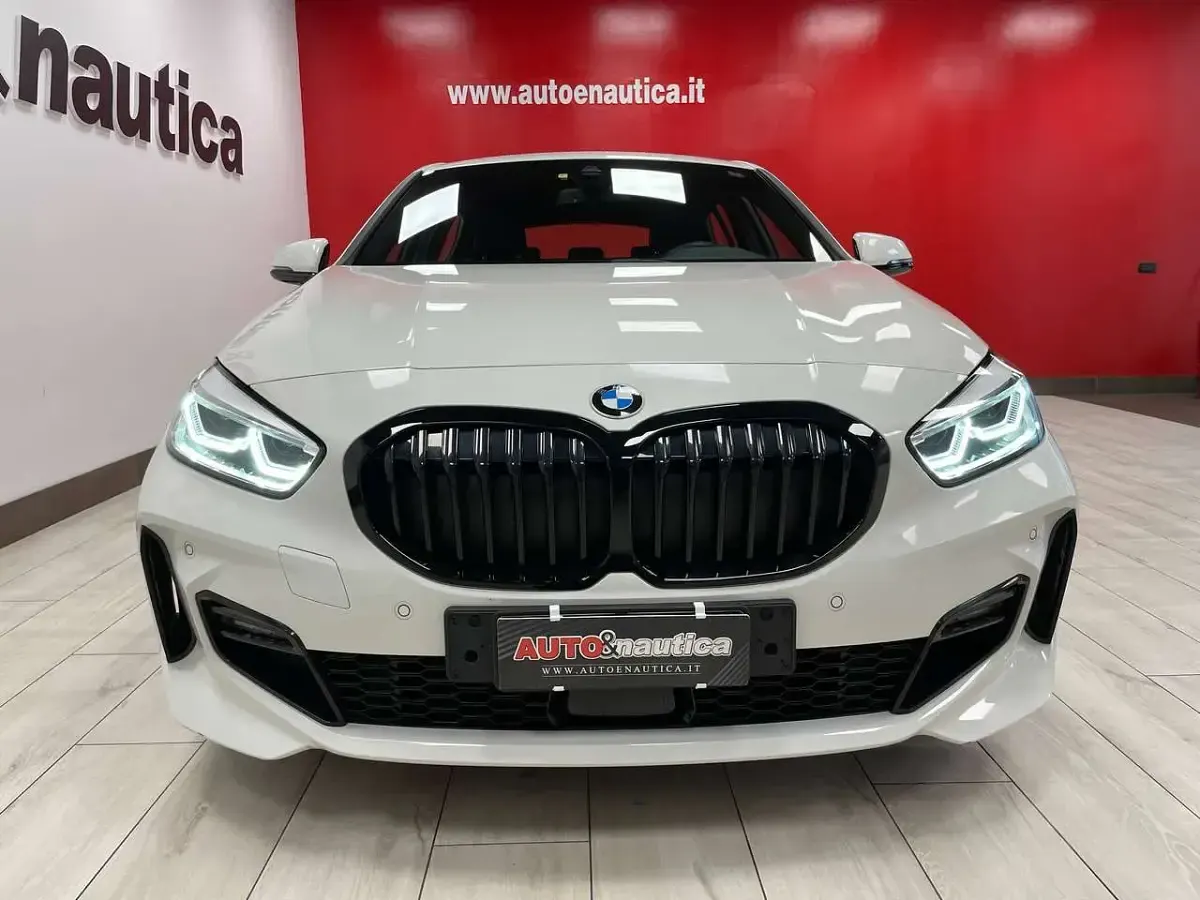 Usata BMW 116 M Sport 116 CV (85 kW) 2020 Bianco Utilitaria
