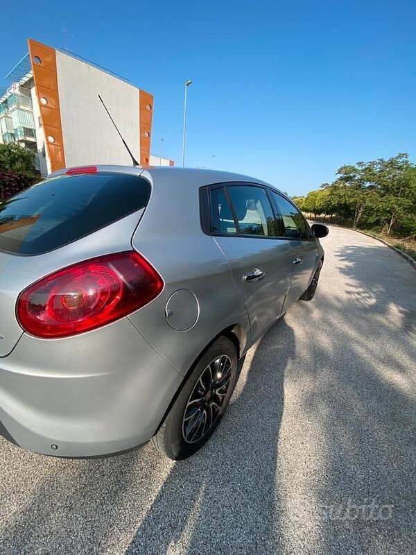 Usata Fiat Bravo 105 CV (77 kW) 2014 Grigio Utilitaria