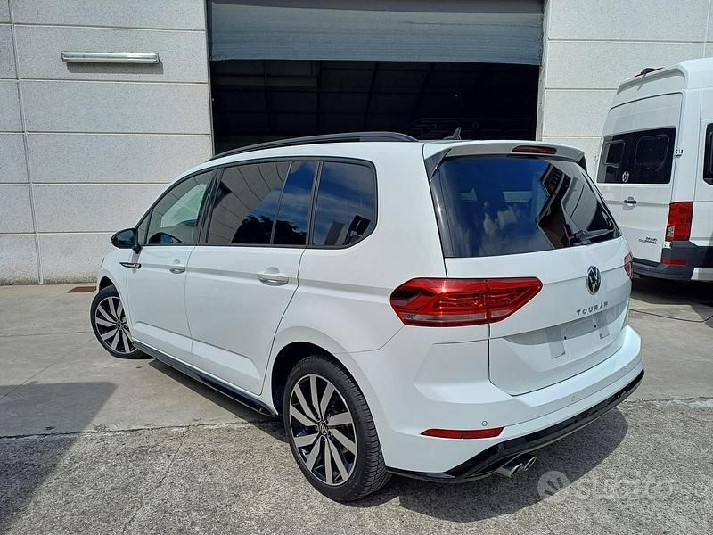 Usata VW Touran Edition 150 CV (110 kW) 2024 Bianco Monovolume