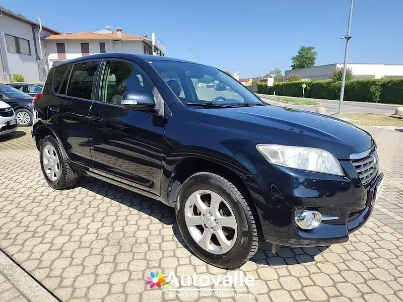 Usata Toyota RAV4 150 CV (110 kW) 2010 Nero SUV