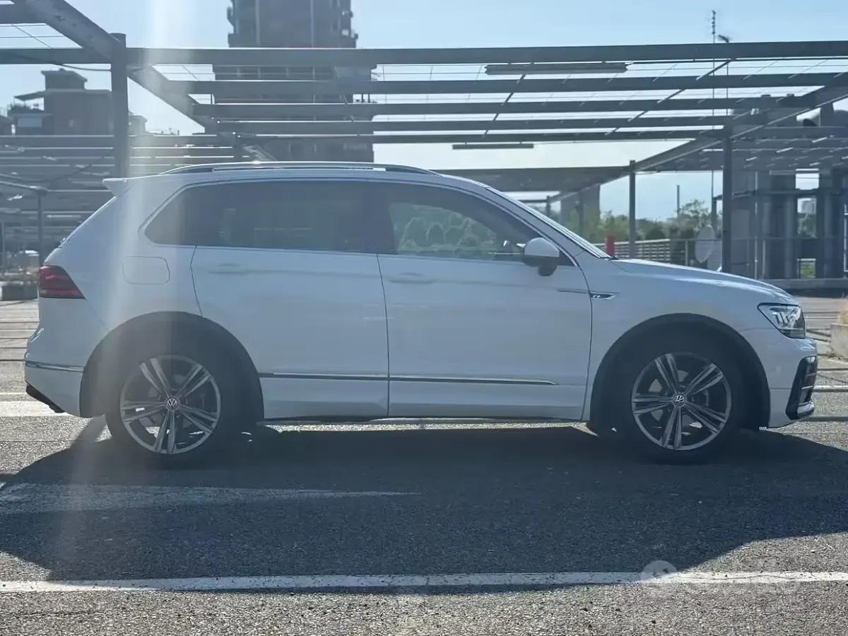 Usata VW Tiguan Sport 116 CV (85 kW) 2018 Bianco SUV