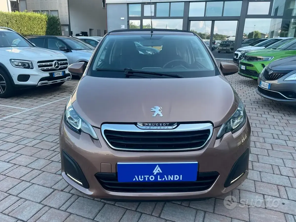 Usata Peugeot 108 Access 69 CV (50 kW) 2014 Marrone Cabrio